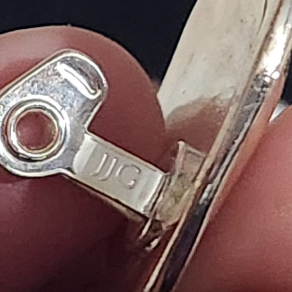 JJG Silver Tone Clip On Earrrings - Picture 7 of 9